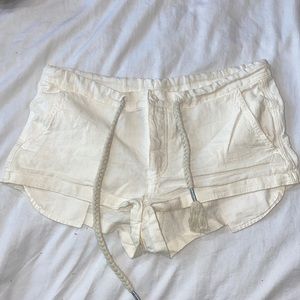 FREE PEOPLE NEVER WORN. fits more medium